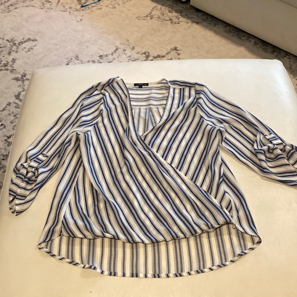 Nautical colors for summer! 3/4 sleeve blouse